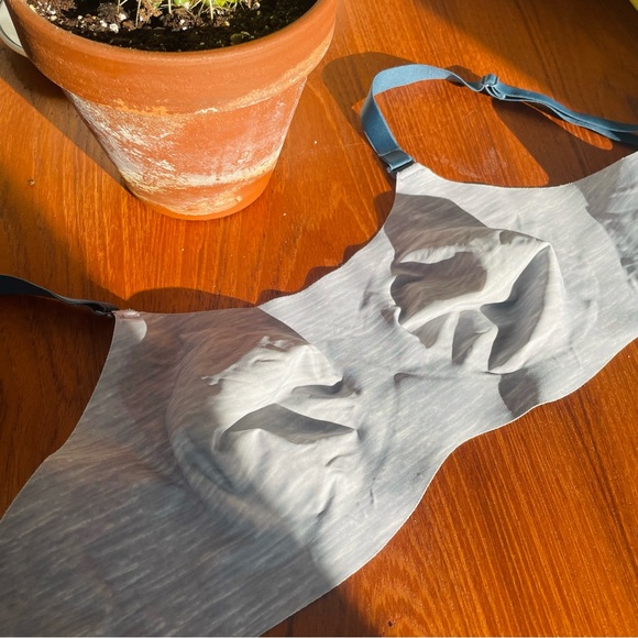 Knix Wireless Bra - Picture 3 of 9